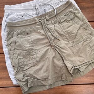 Natural Reflections Women's Utility Shorts in Green and Gray Bundle